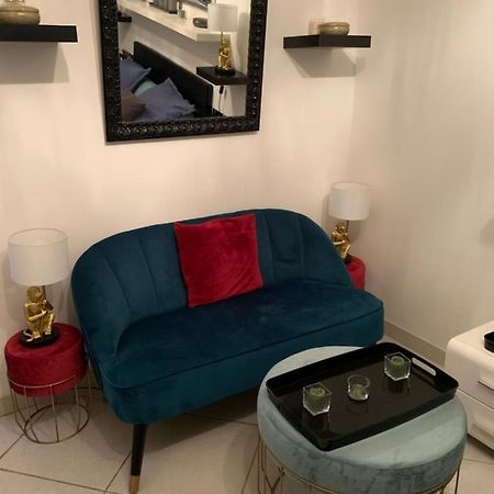 Chambre Dans Guest House Borrigo Menton Exterior foto